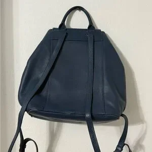 Tory Burch vintage, leather backpack with adjustable straps Tory Burch Thea Large Backpack Pebbled Leather 170479 $550  main image 4